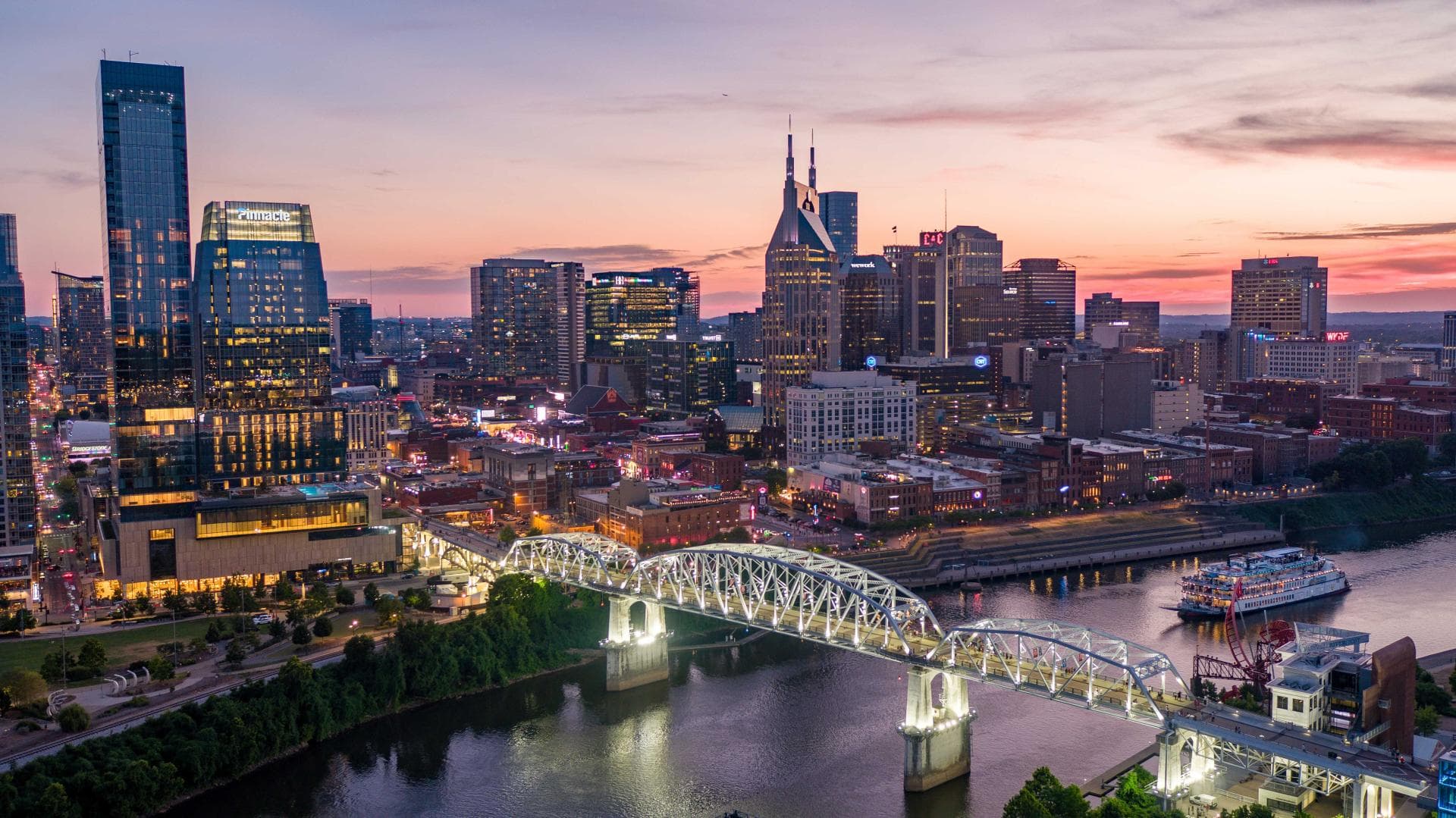 EV-friendly hotels in Nashville